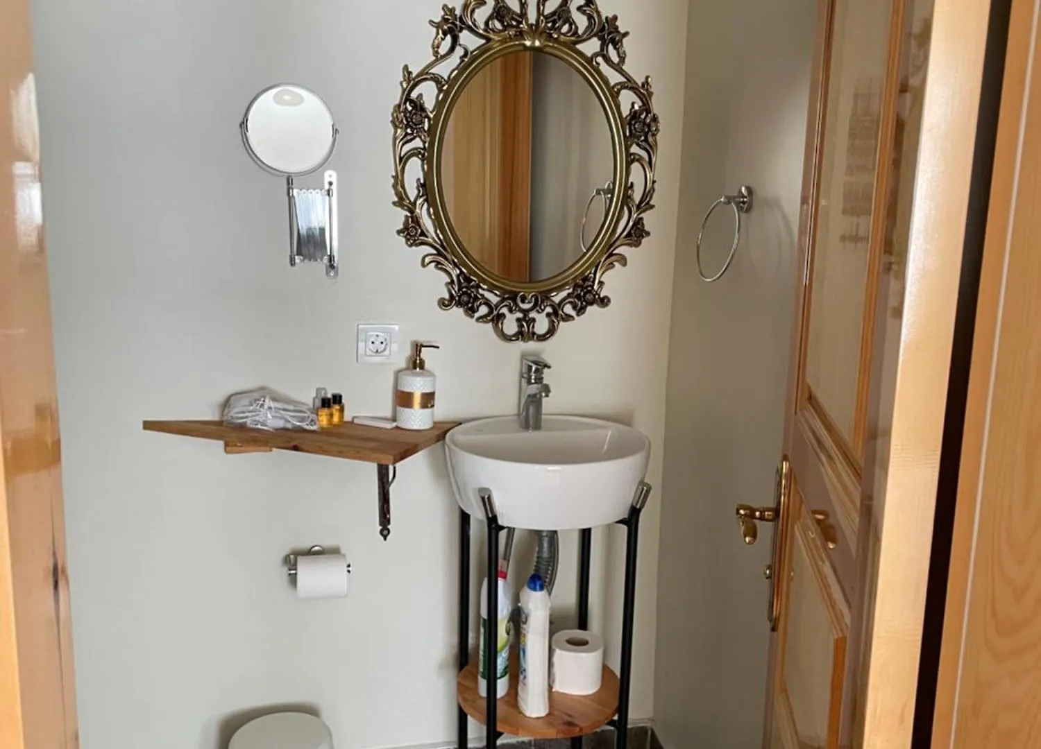 Homestay Fatih Balat Tarihin Icinde Sik Bir Ev 2 Apartment Istanbul Turkey